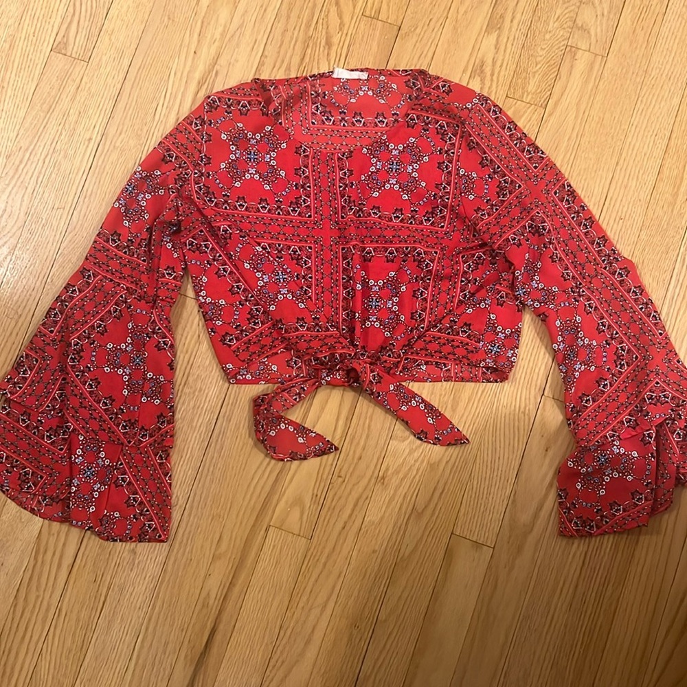 LAST CHANCE MOVING SALE 4/1 Altard State Bell Sleeve